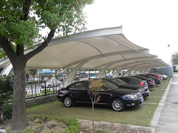 膜結(jié)構(gòu)車棚施工方案要素有哪些？